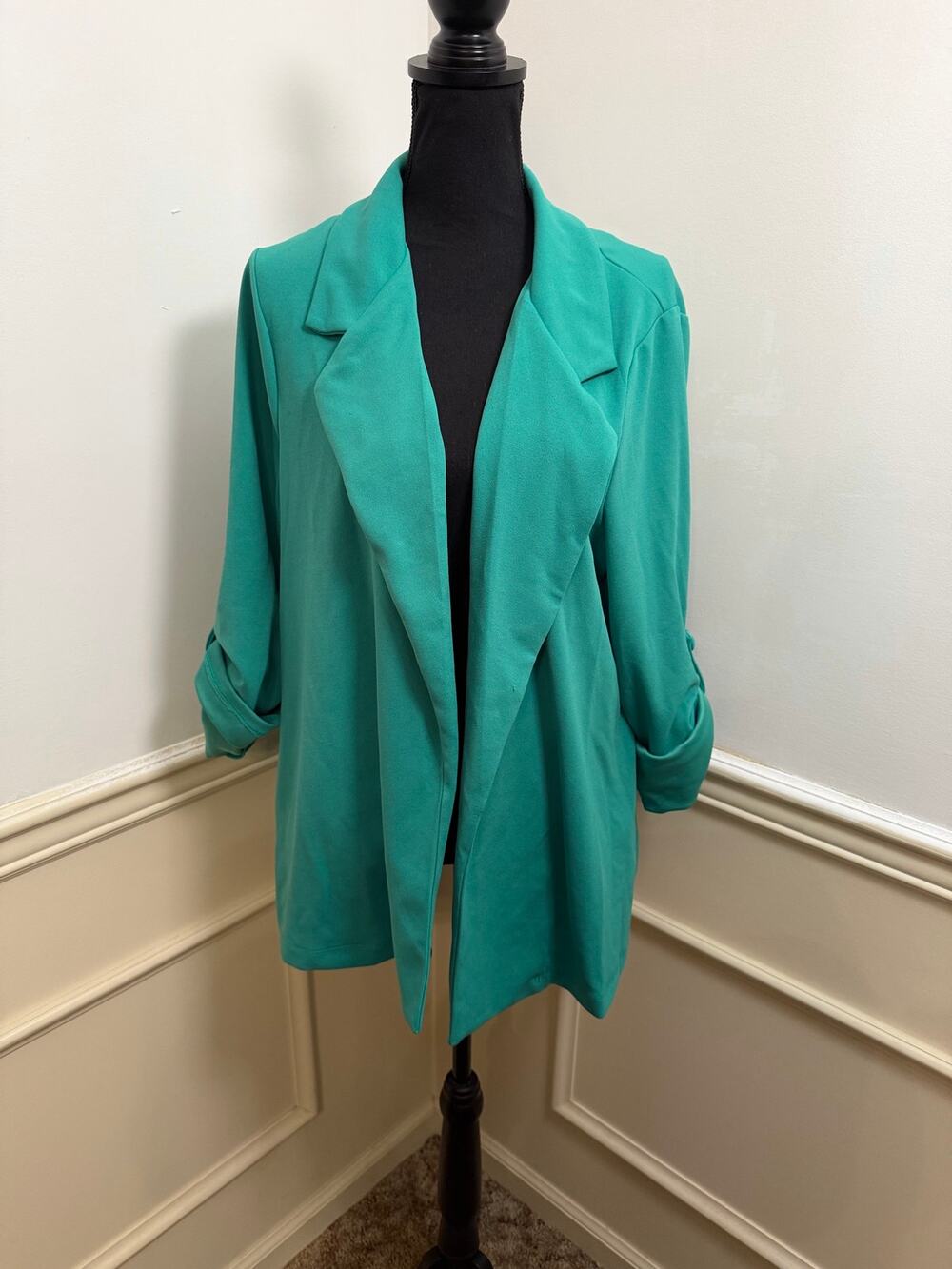 Andrée by Unit I'm Really That Gal Ruched 3/4 Sleeve Boyfriend Open Front Blazer